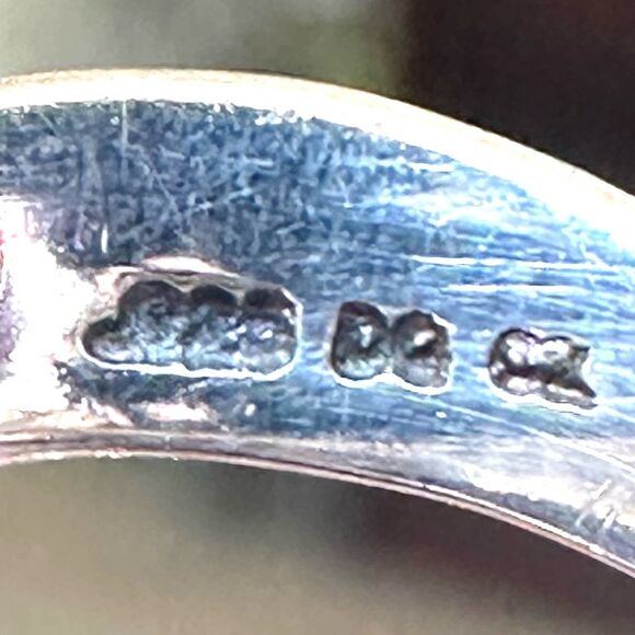 Sterling Silver Heart CZ Criss-Cross Band vintage ring - Picture 5 of 9